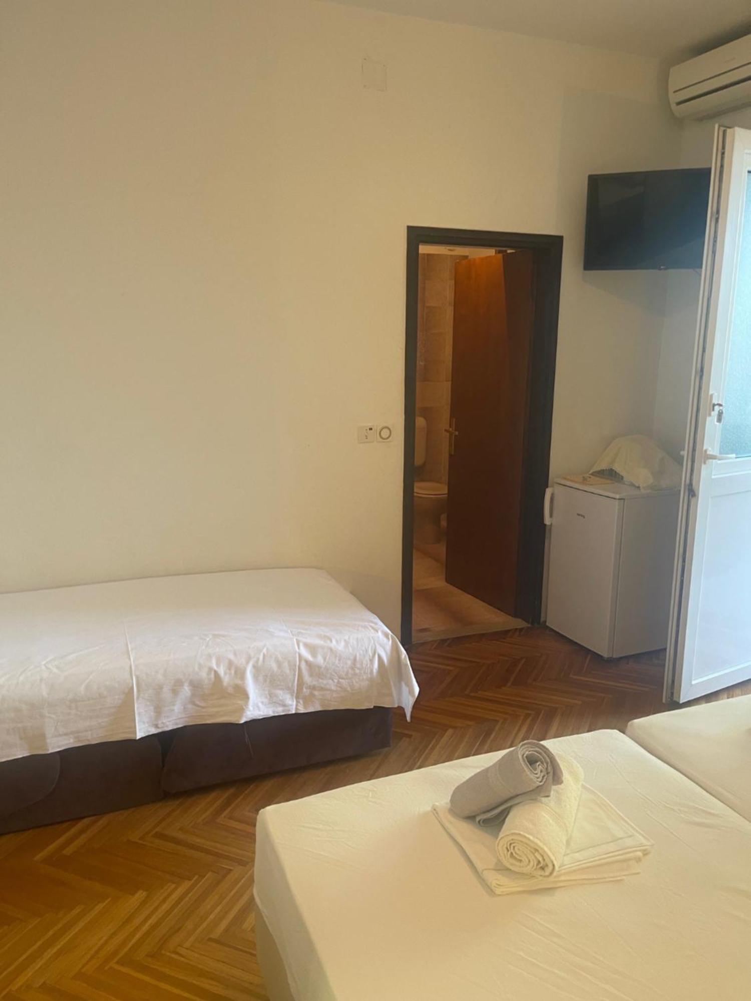 Apartments Ante 오미스 외부 사진