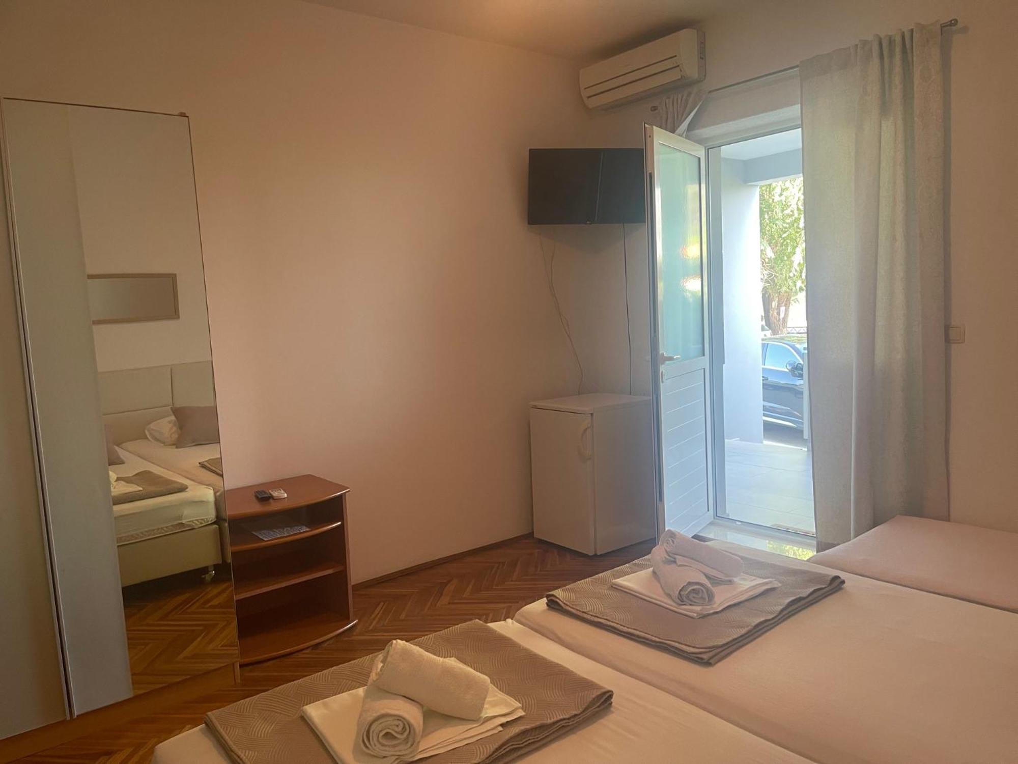 Apartments Ante 오미스 외부 사진